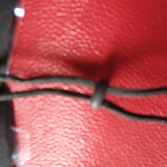This is the FREEBRA brand of designer strapless push up bras - Picture 4 of 5